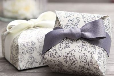 Exquisite Vintage Folding Carton (7)