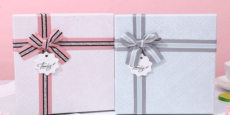 Hand-In-Hand Wedding Empty Gift Box (4)