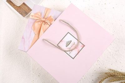 nicotine warning sign on it (3)