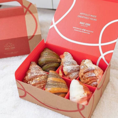 donut food packaging box with logo