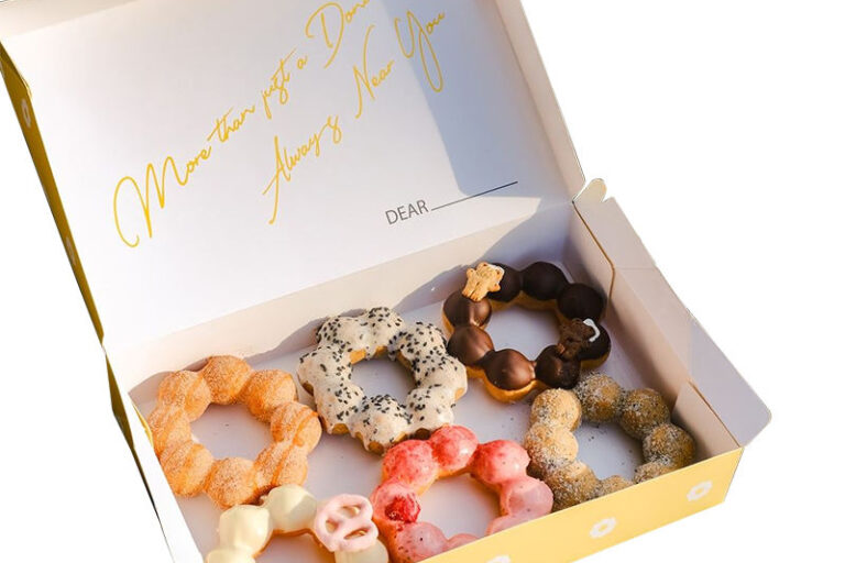 donut food packaging box with logo