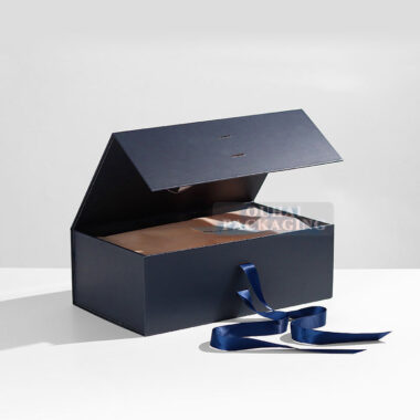 magnetic closure gift box with logo