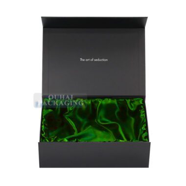magnetic closure gift box with logo
