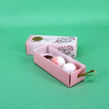 gift box with rigid structure and printing